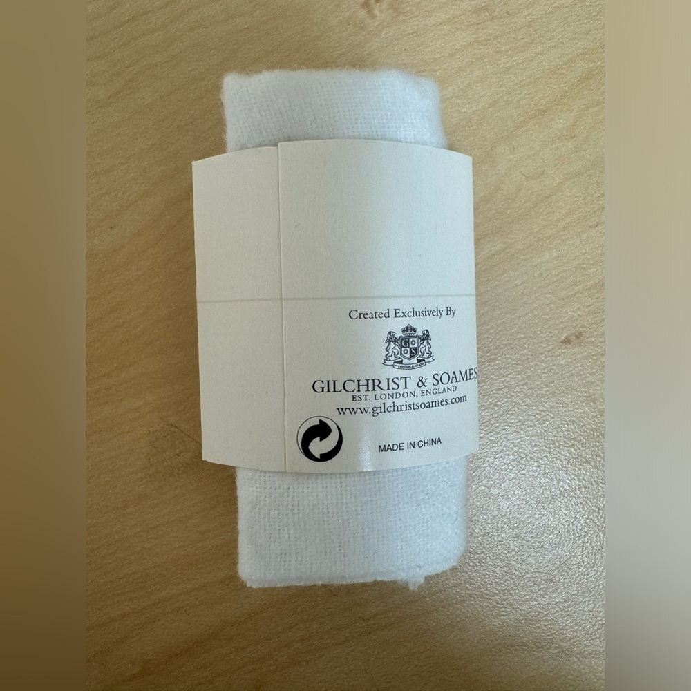 Personal Shoe Shine Cloth Mitten. White Gilchrist & Soames 10 pack - Picture 2 of 4